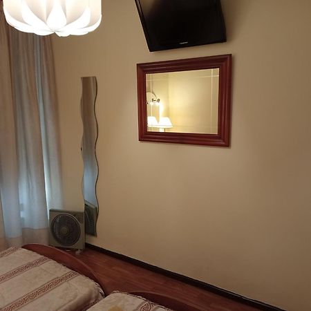 Habitacion matrimonial centro ciudad Oviedo Esterno foto